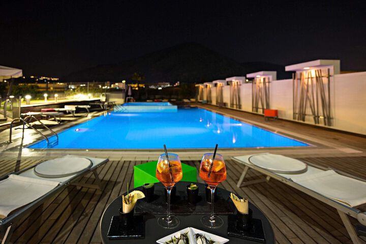 Hotel Pool