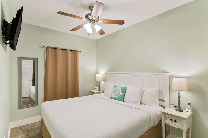 1 King Bed (11 of 31)