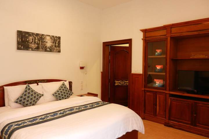 Room 6 of 43