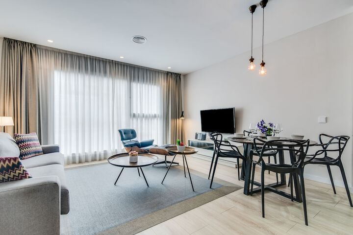 Room 3 of 37