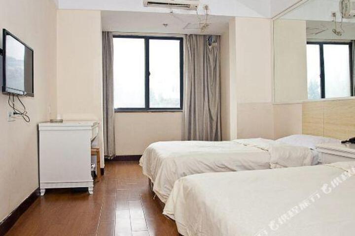 Shanghai Xiayi Chain Hotel