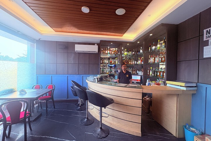 Lounge 57 of 62