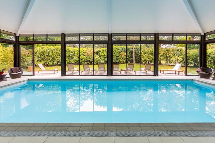 Hotel with Pool