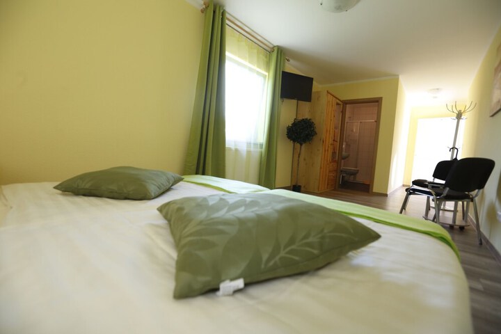 Room 12 of 40