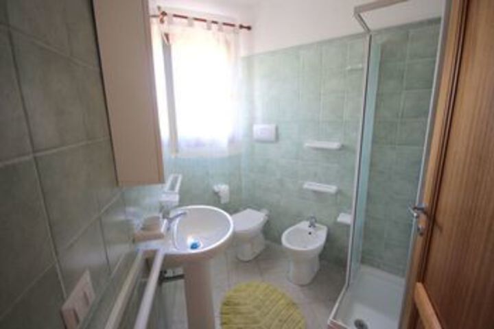 Room 3 of 27