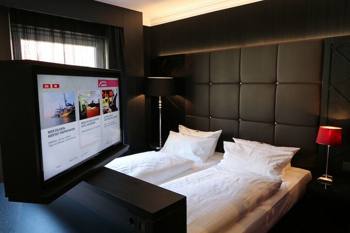 Room 10 of 101