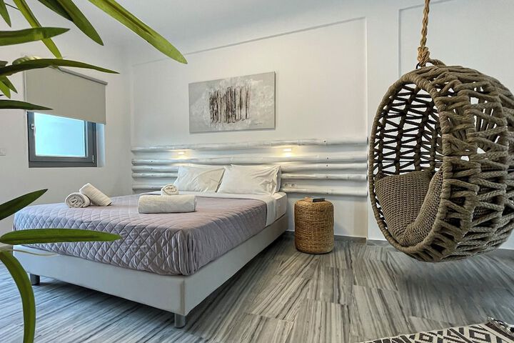 Room 2 of 109