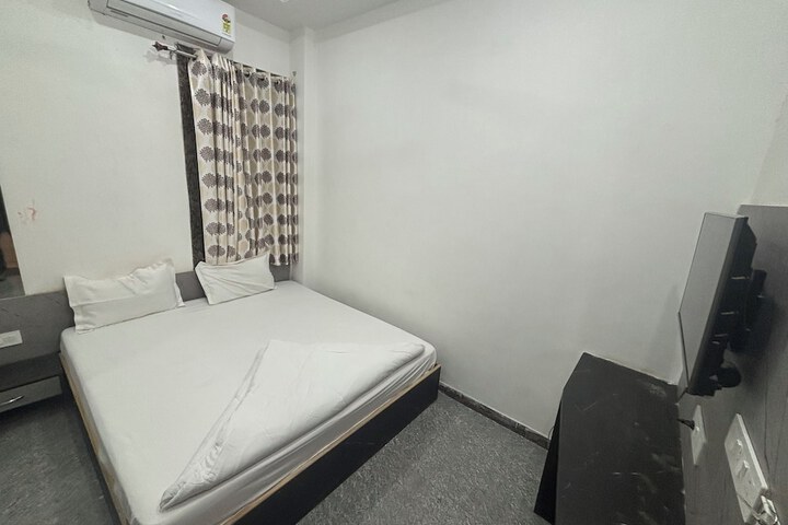 Room 21 of 63