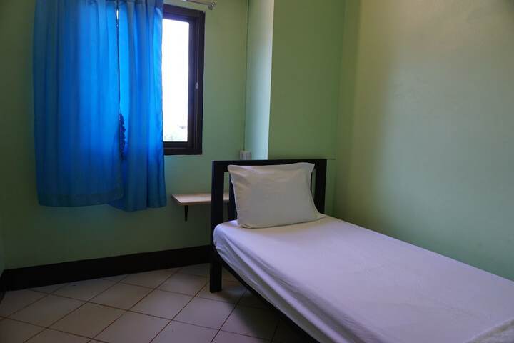 Room 19 of 49