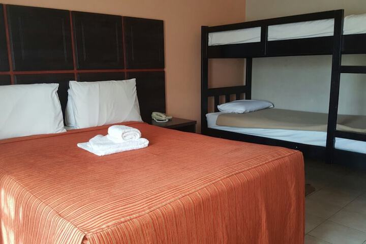 Room 4 of 14