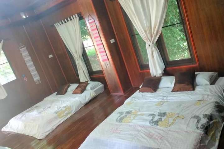 Room 5 of 13