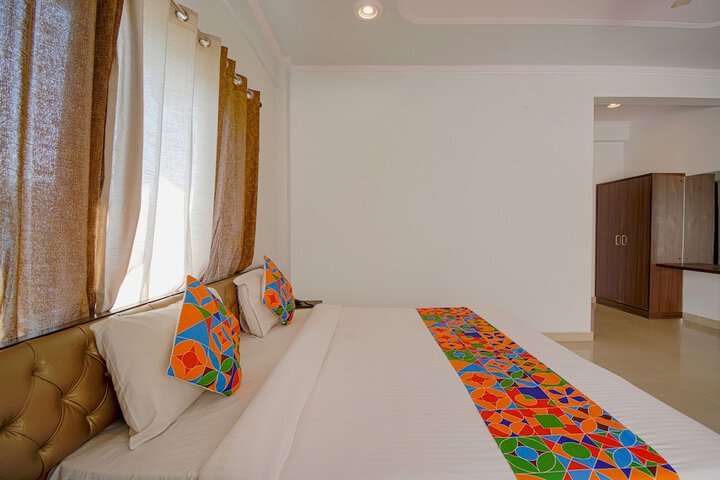 Room 27 of 41