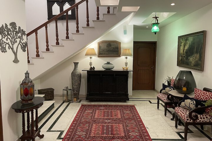 Guest Lobby