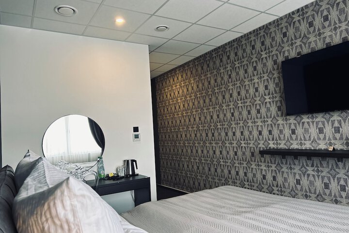 Room 8 of 23
