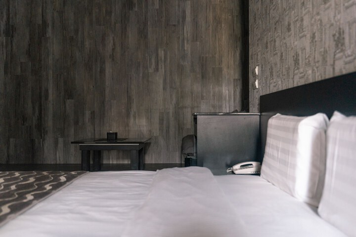 Room 20 of 60