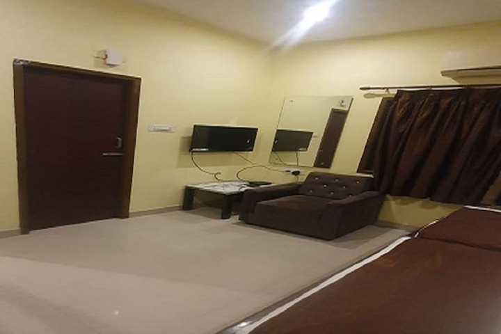Room 10 of 17