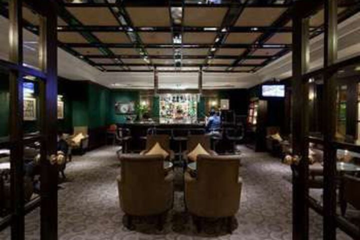 Lounge 63 of 91