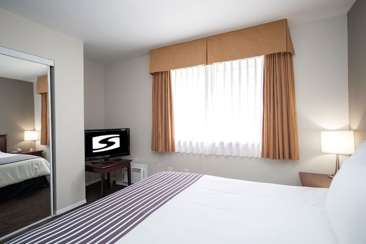 Room 10 of 48