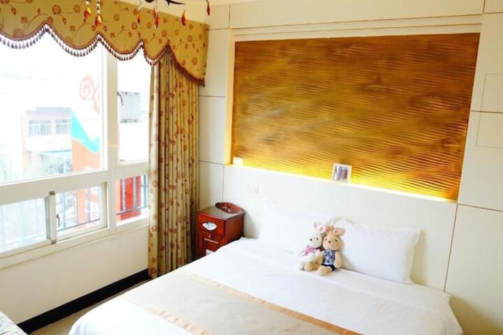Room 14 of 33