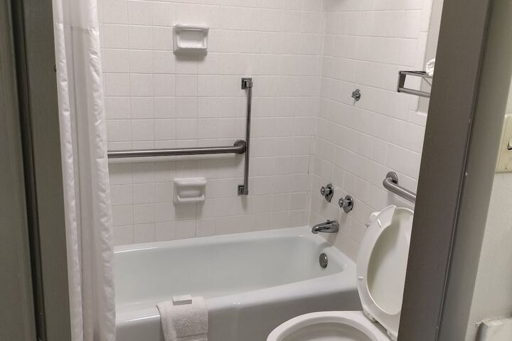 Room 156 of 190