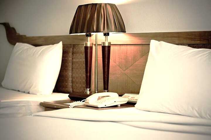 Room 27 of 79