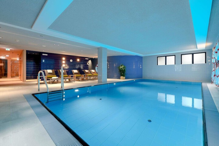 Hotel Pool