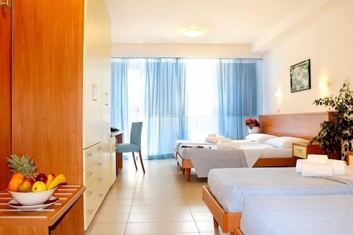Room 7 of 20