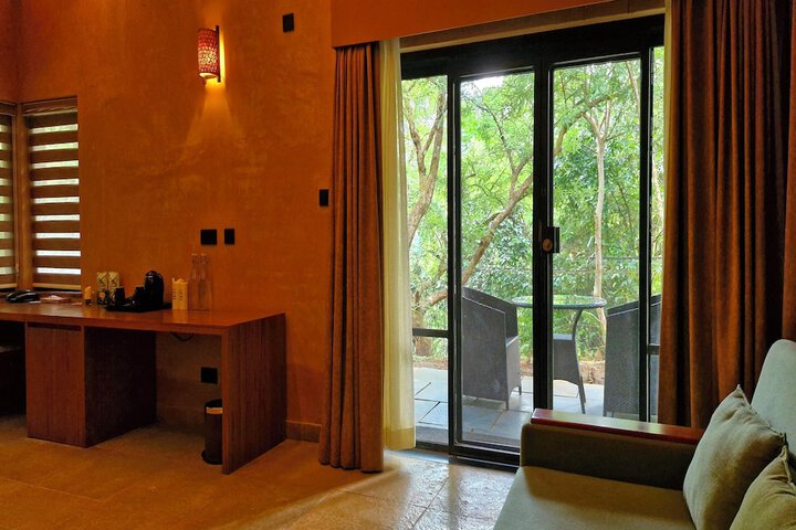 Room 2 of 36