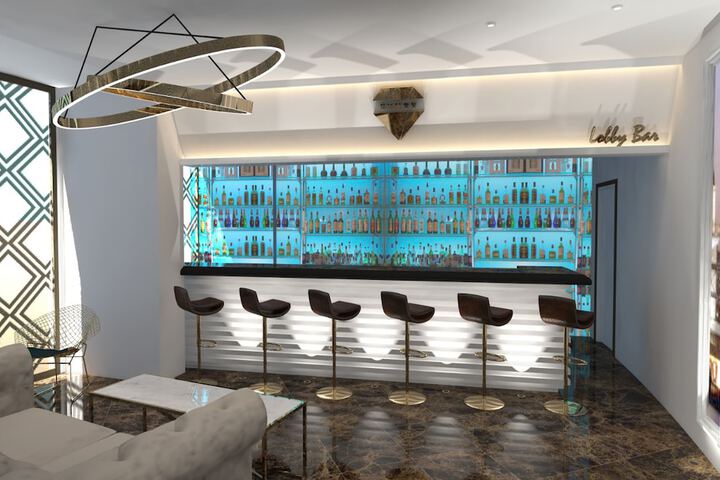 Lounge 23 of 33