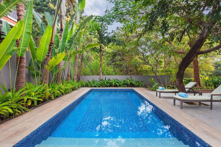 Pool 55 of 107