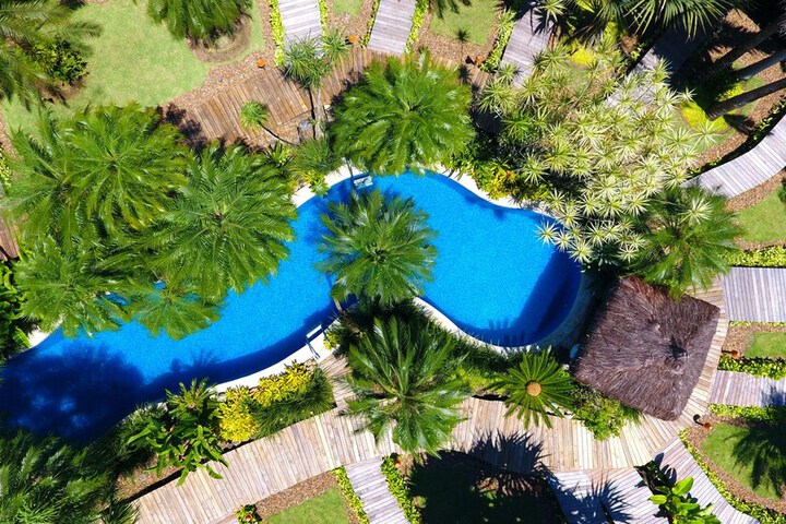 Pool 40 of 80