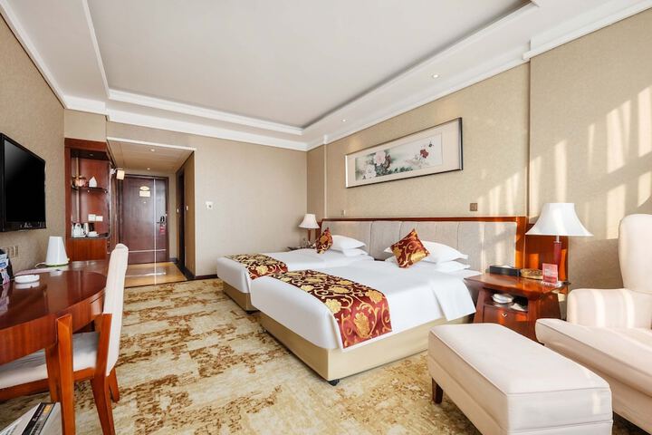 Room 10 of 41