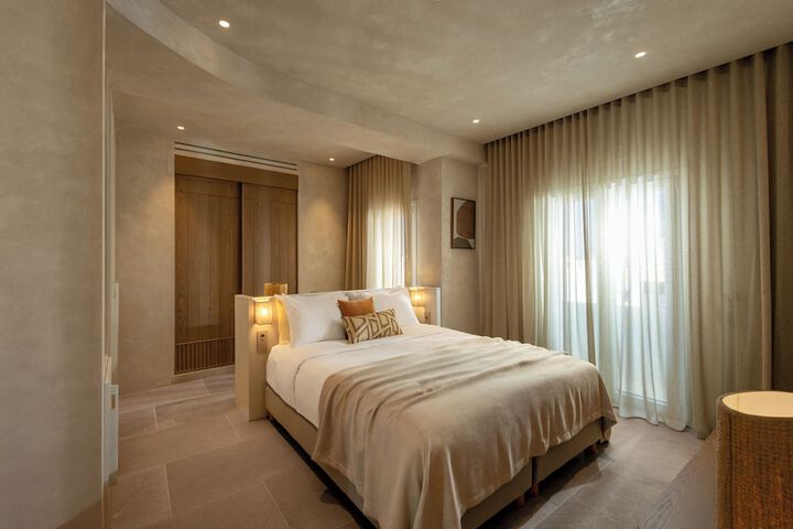 Room 21 of 61
