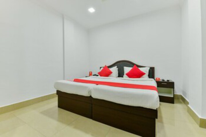 Room 15 of 33