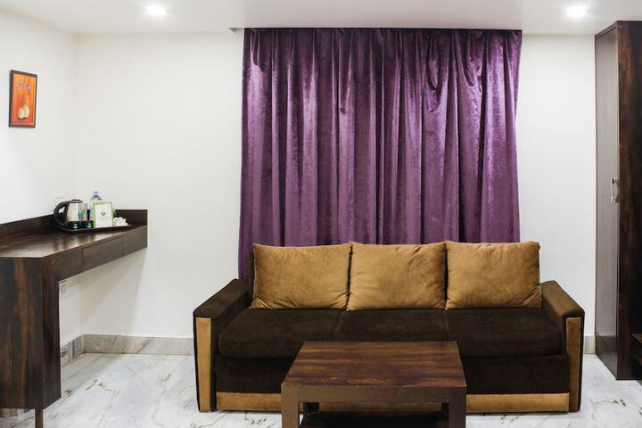 Room 15 of 34