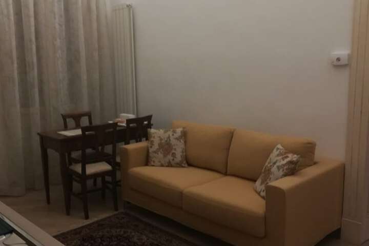 Room 11 of 28