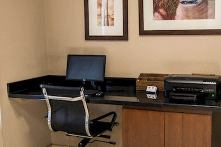 Business Center 8 of 45