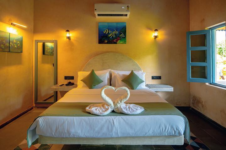 Room 17 of 48