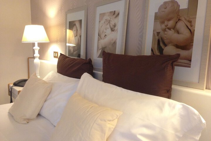 Room 25 of 61