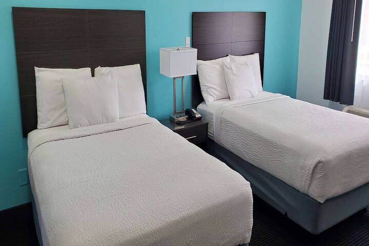 2 Double Beds (2 of 8)