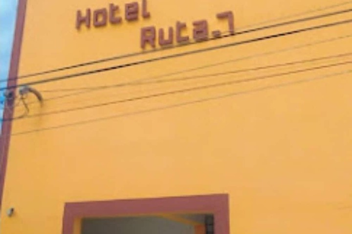 Hotel Exterior 11 of 11