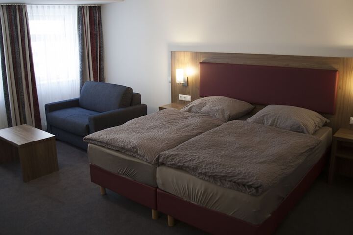 Room 4 of 29