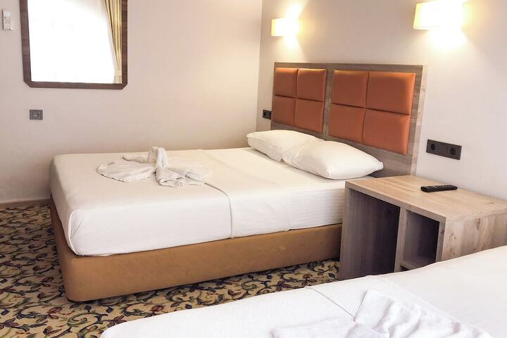 Room 16 of 29