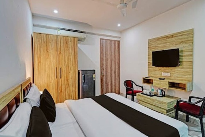 Room 7 of 36