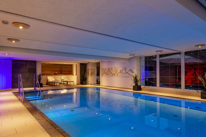 Pool 87 of 164