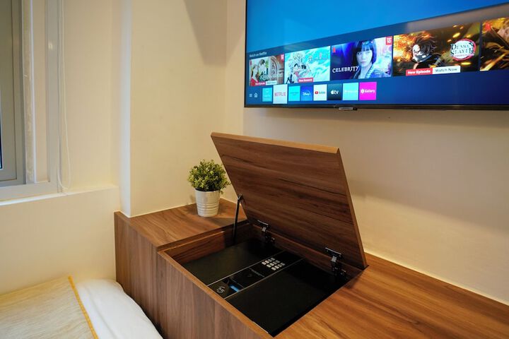 Room 15 of 35