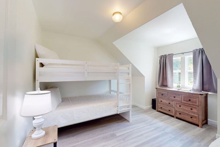 Room 15 of 44