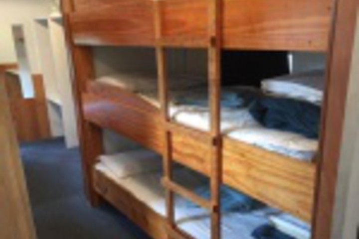 Room 157 of 300
