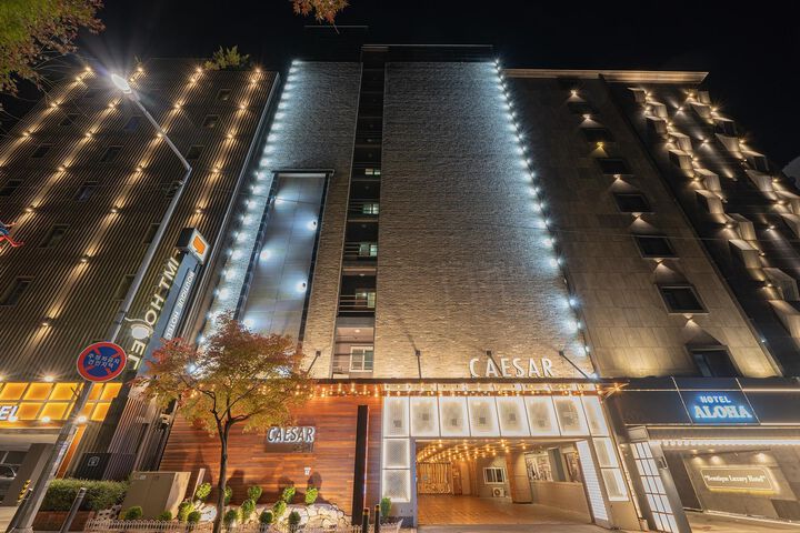 Hotel 3 of 64
