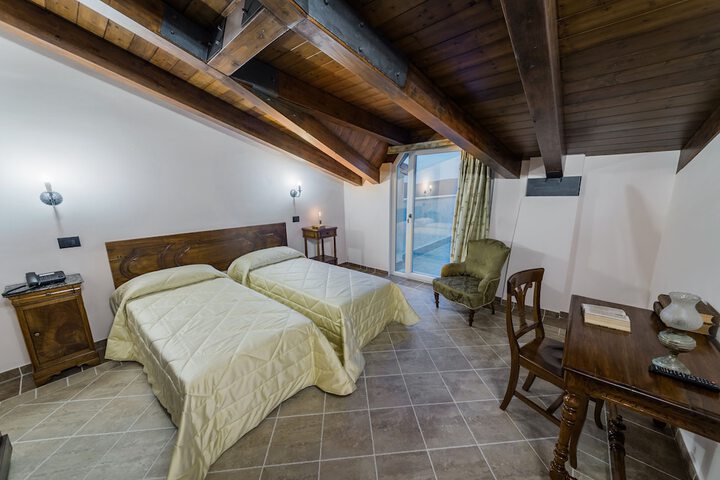 Room 14 of 62